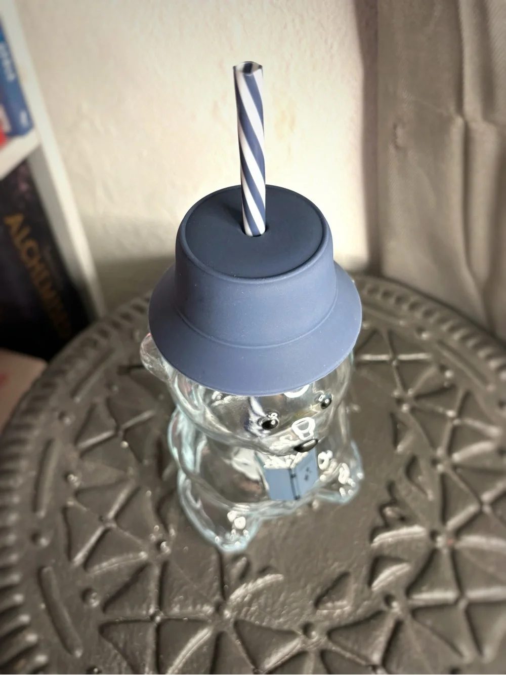 19oz Glass Tumbler Bear With Navy Blue Bucket Hat & Book